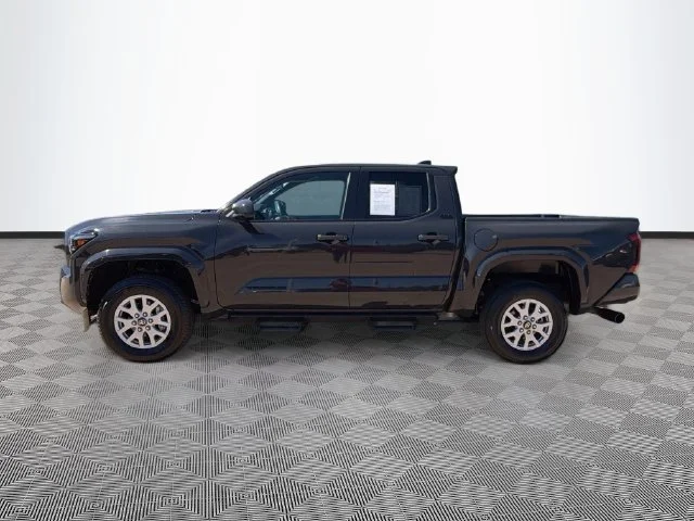 Certified Used 2024  Toyota SR5 image 4