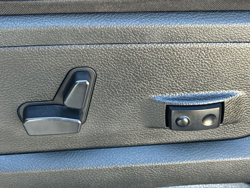 Used 2024 White Ram Laramie image 22
