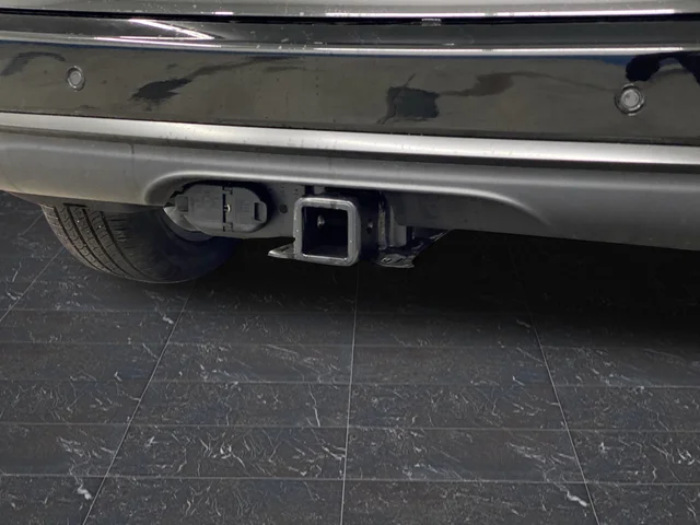 New 2026 Diamond Black Crystal Pearl-Coat Exterior Paint Chrysler Limited image 40