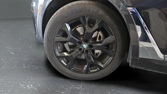 Used 2022 Dark Graphite BMW xDrive40i image 35