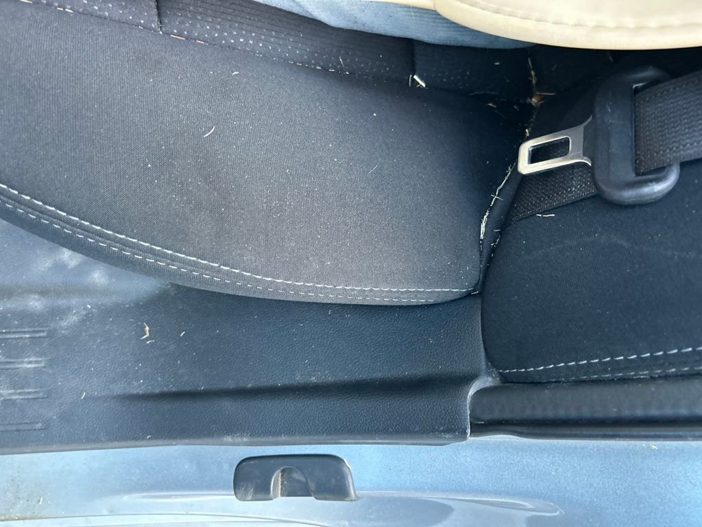Used 2018 Silver Subaru 2.5i image 17