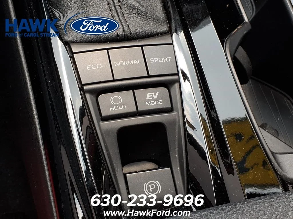 Used 2025  Toyota XSE image 16