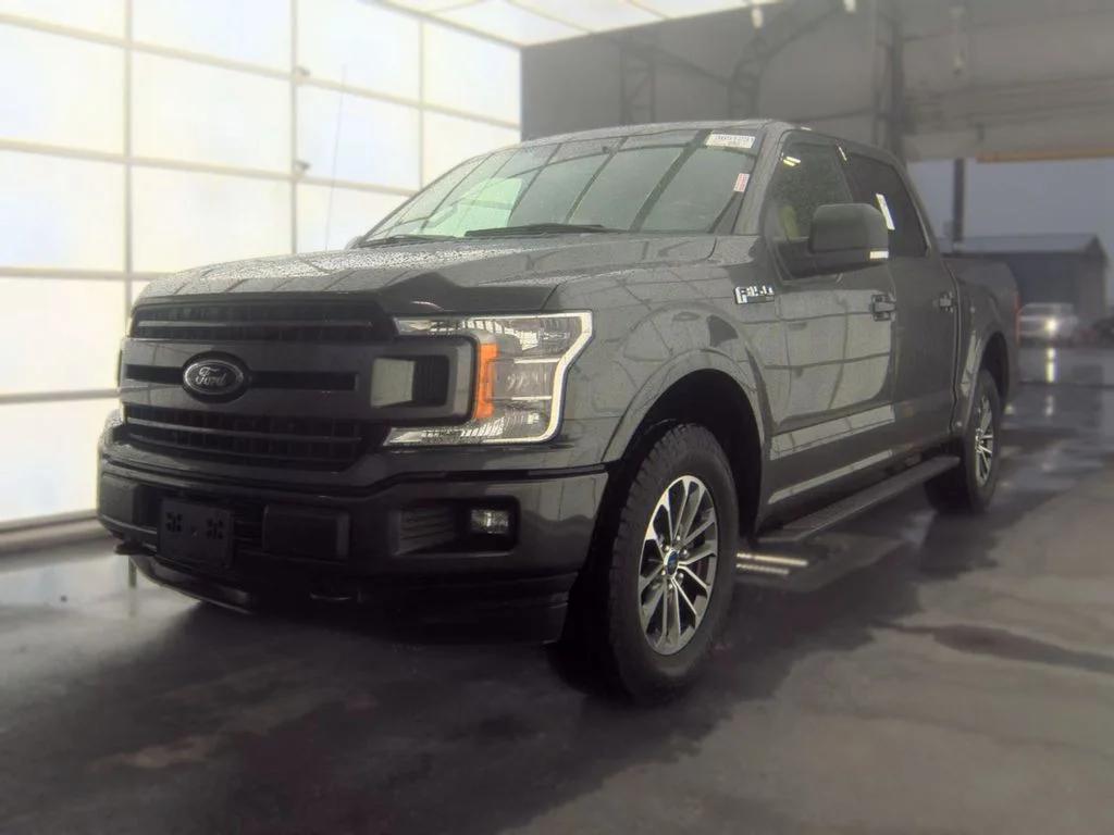 Used 2018 Gray Ford XLT image 7