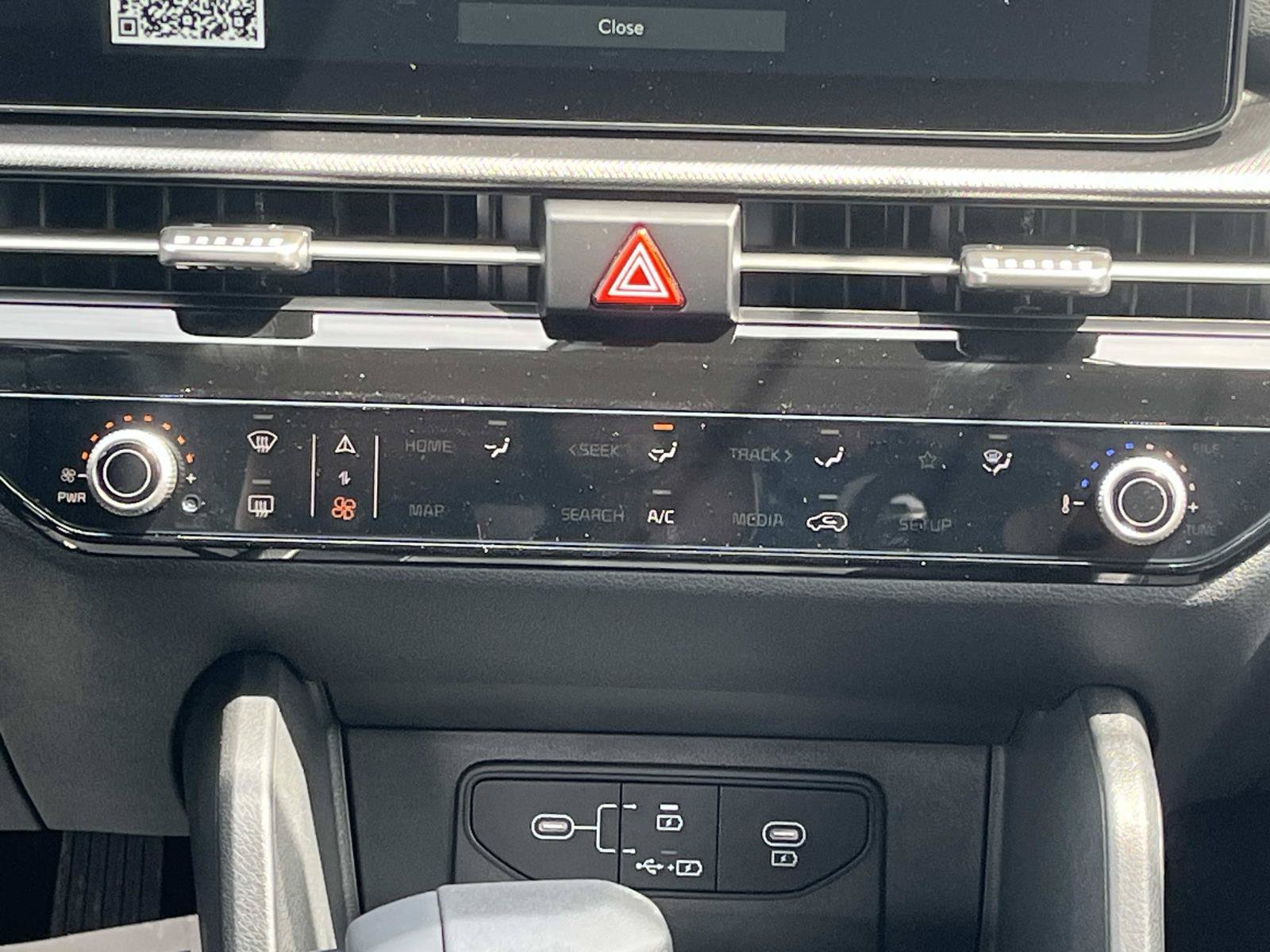 New 2026 Steel Gray Kia LX image 15