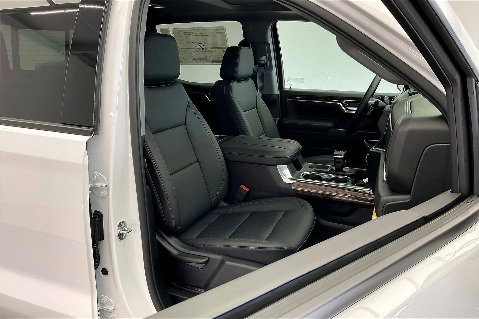 New 2026 Summit White GMC Elevation image 9