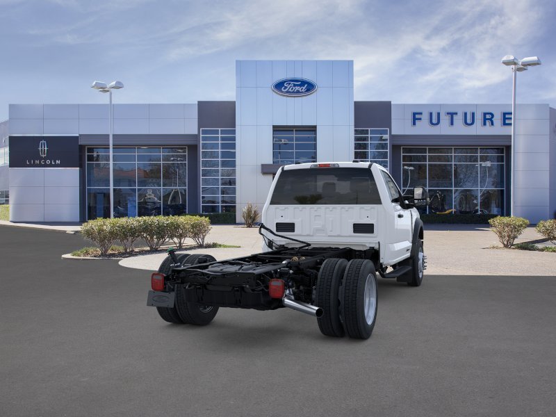 New 2025 Oxford White Ford F-450® XL image 8