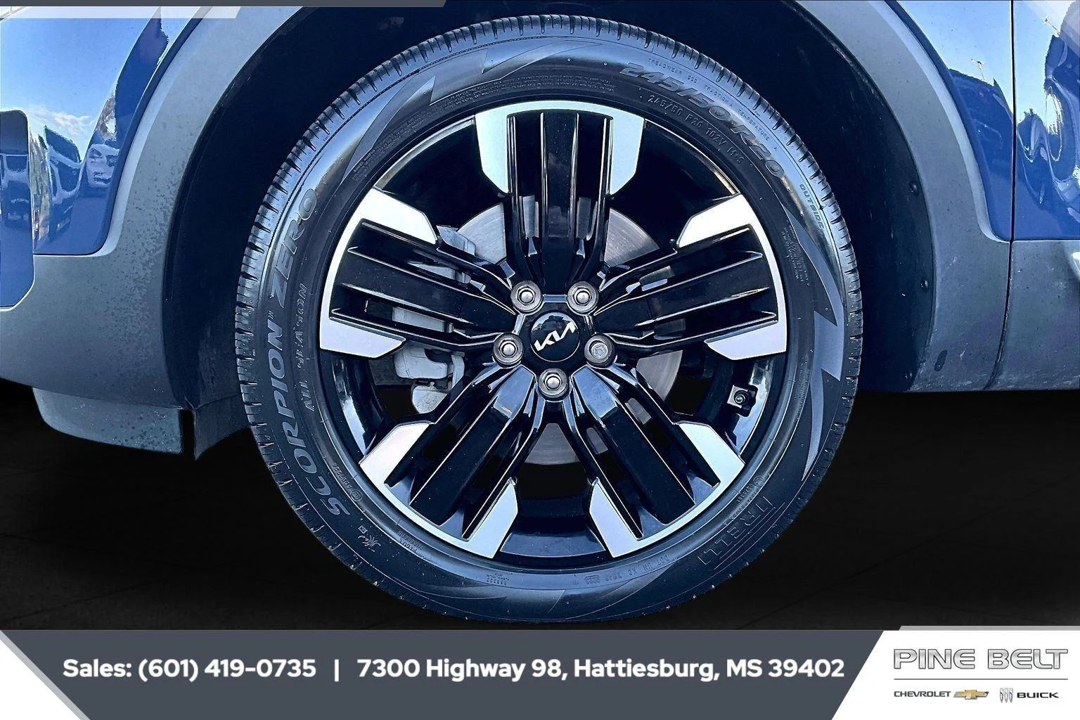 Used 2023 Midnight Lake Blue Kia SX image 7