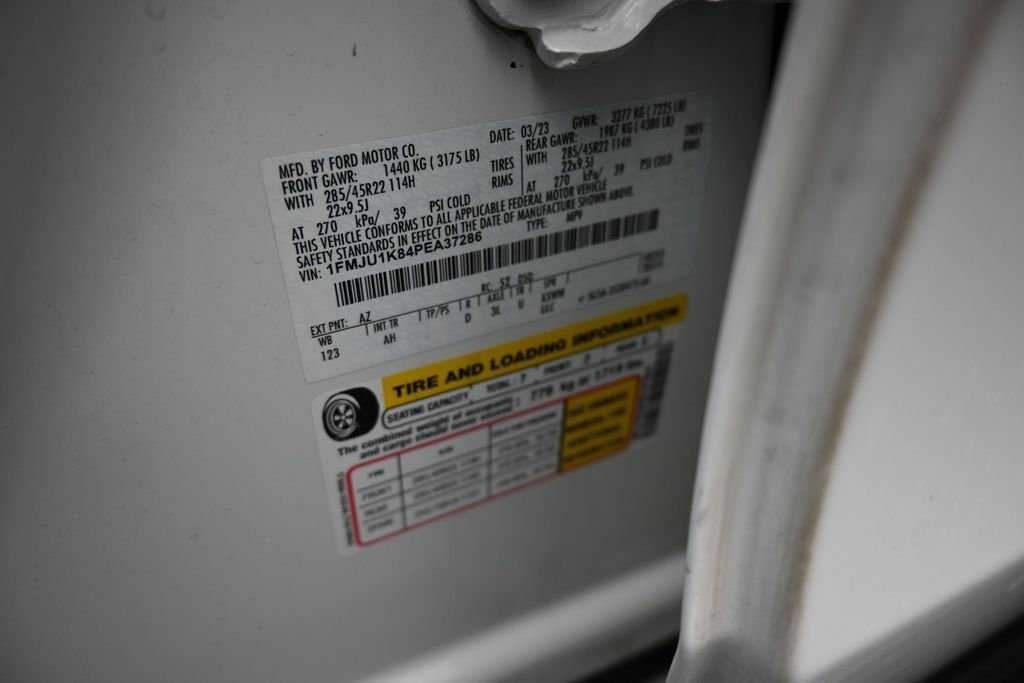Used 2023 White Ford Limited image 19