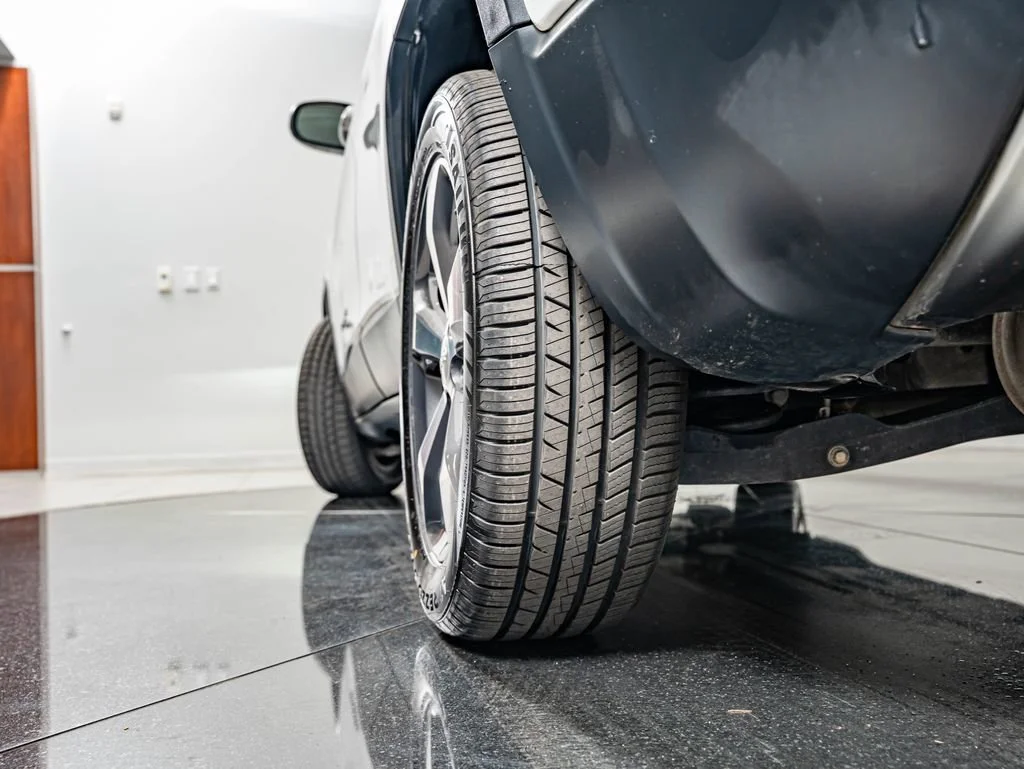 Used 2019 Bright White Clearcoat Jeep Limited image 43