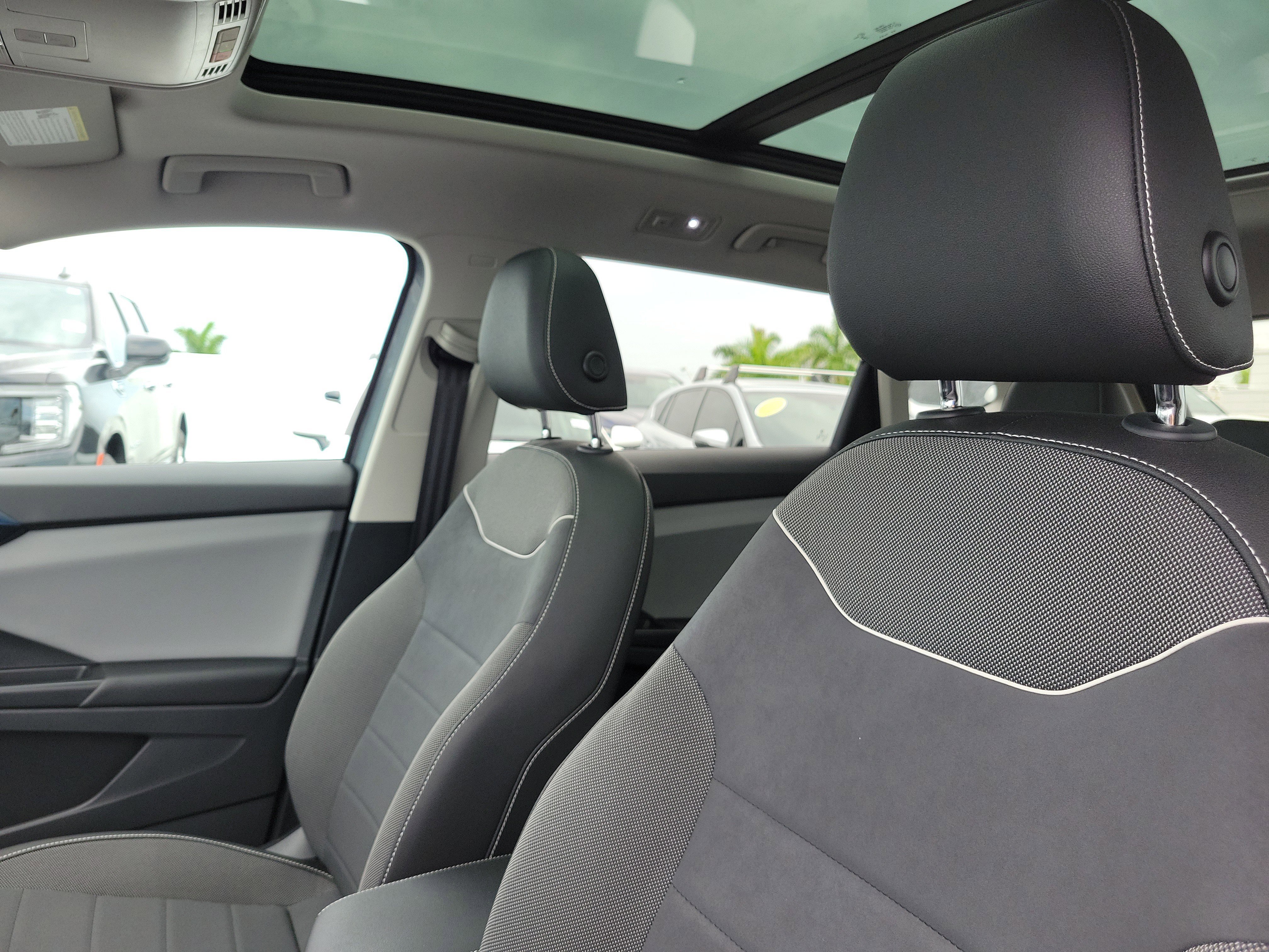 Used 2023 Platinum Gray Metallic Volkswagen SE image 22