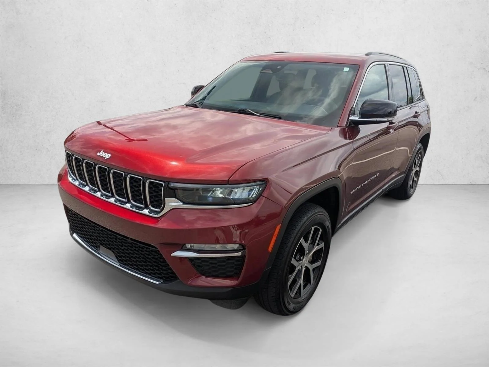 Used 2024 Velvet Red Pearlcoat Jeep Limited image 1