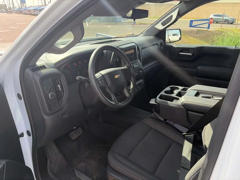 Used 2025 Summit White Chevrolet Custom image 9