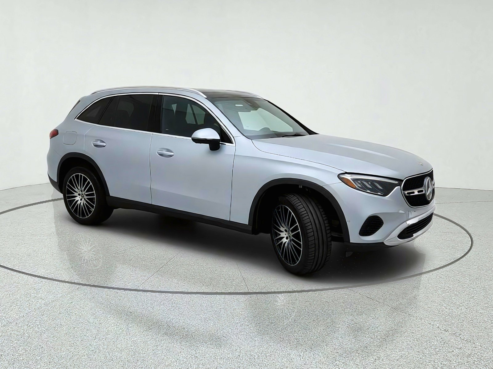 Certified Used 2026 Cirrus Silver Metallic Mercedes-Benz GLC 300 image 5