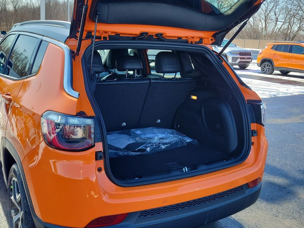 New 2026 Joose (DISC) Jeep Limited image 7