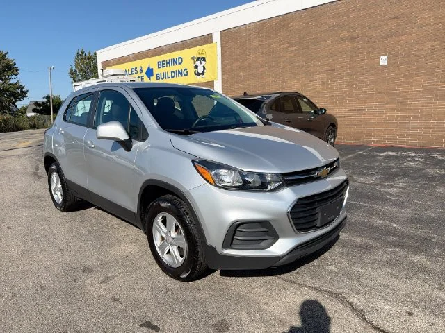 Used 2017 Silver Chevrolet LS image 18