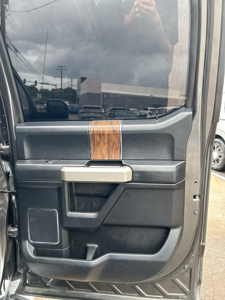 Used 2018 Gray Ford Lariat image 13