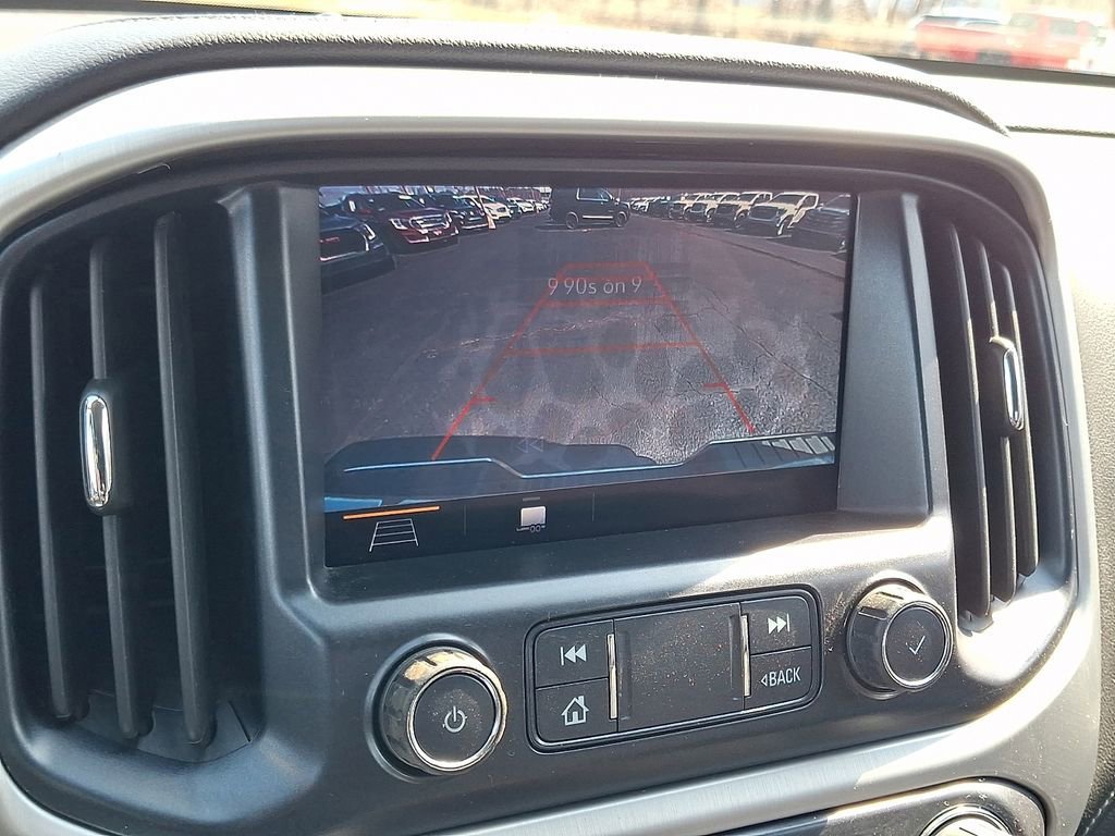 Used 2019 RED QUARTZ TINTCOAT GMC 4WD SLE image 18