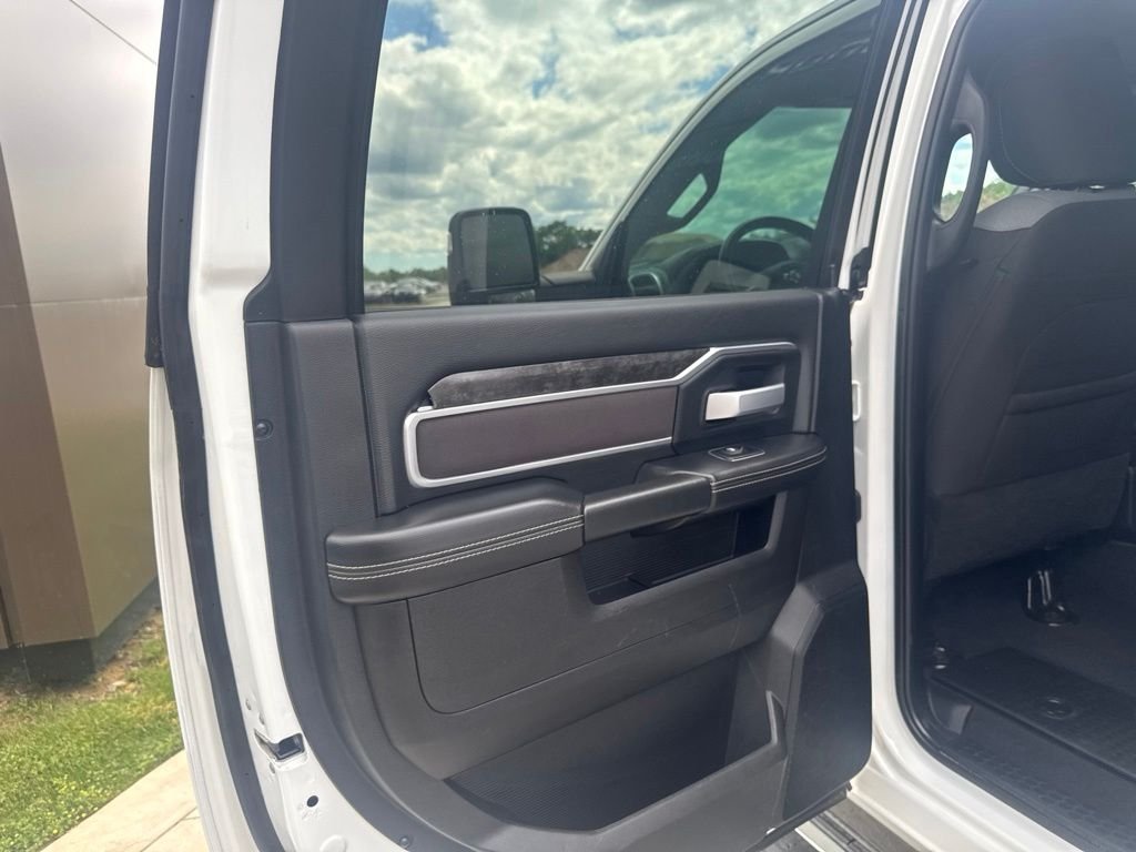 Used 2024 White Ram Big Horn image 26