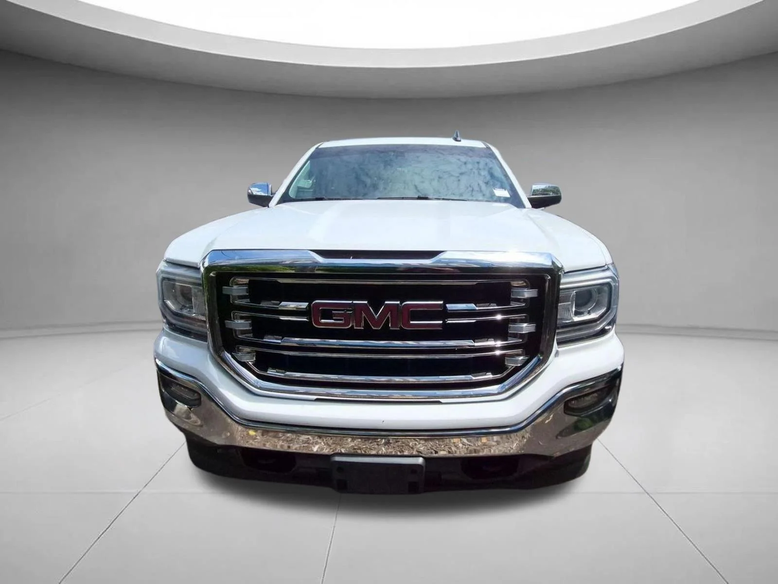 Used 2018 Summit White GMC SLT image 2
