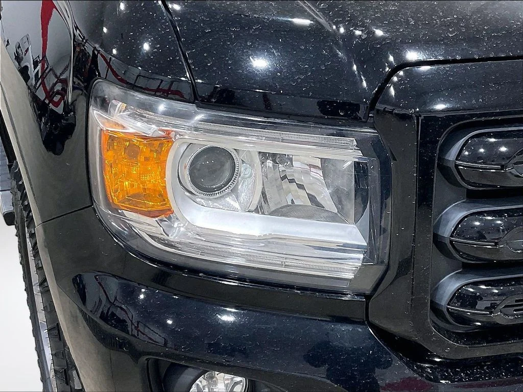 Used 2016 Black GMC SLT image 31