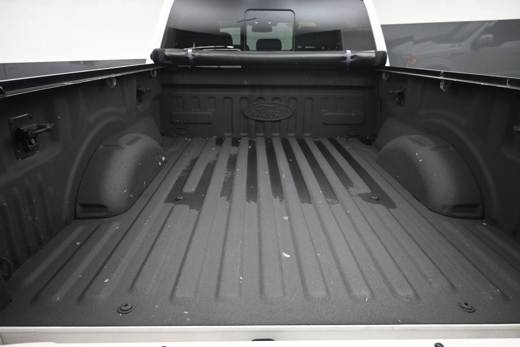 Used 2017 White Ford XL image 16