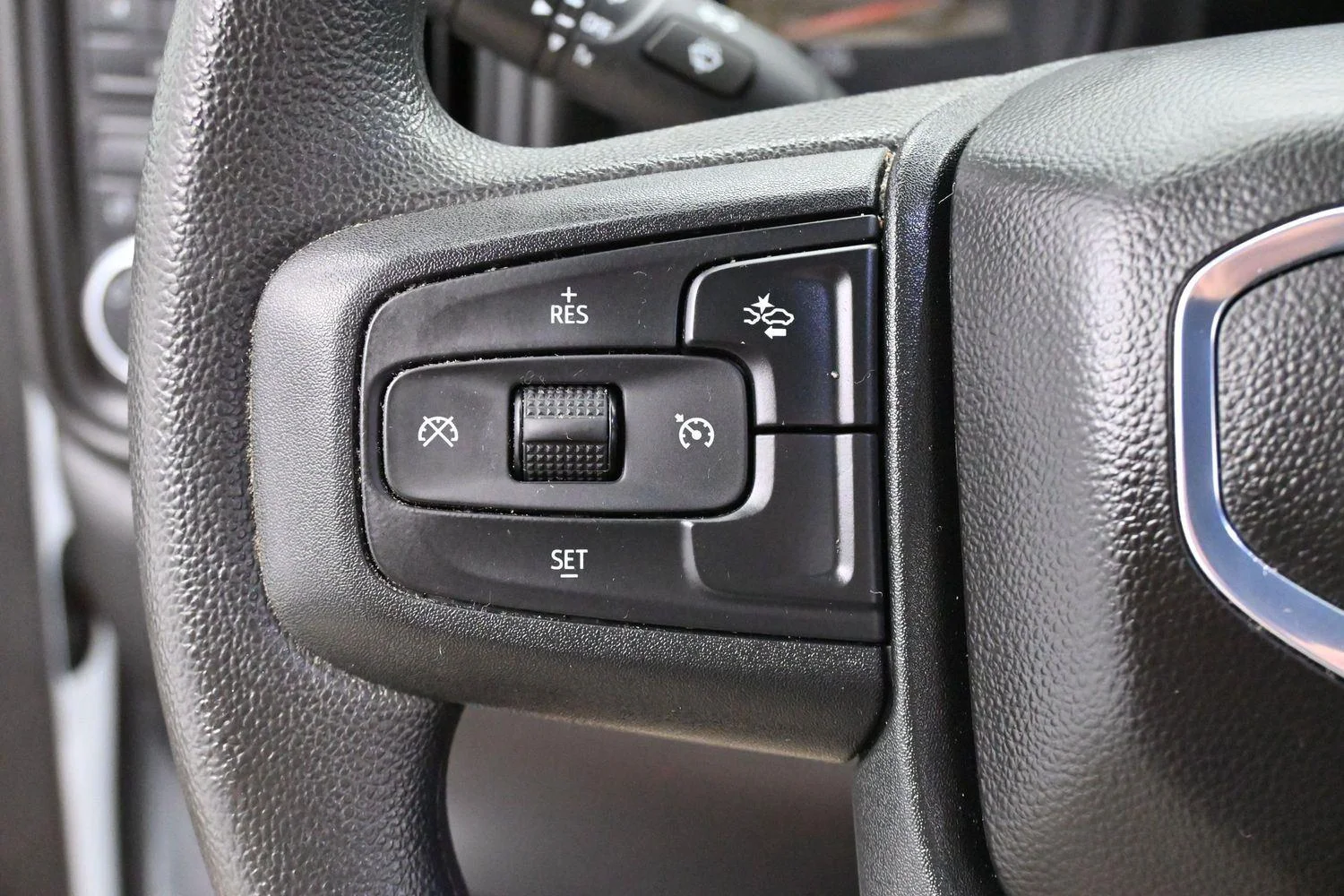 Used 2025 Summit White GMC Pro image 18
