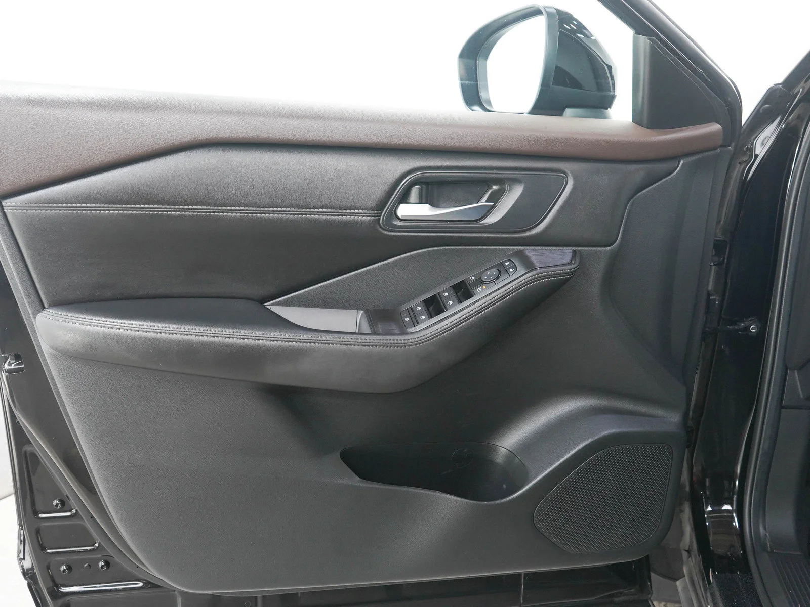 Used 2023 Super Black Nissan SV image 20