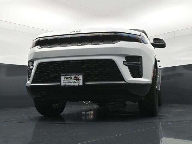 New 2026 Bright White Clear-Coat Exterior Paint Jeep Grand Wagoneer image 19