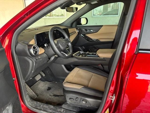 Used 2025 Red Chevrolet ACTIV image 8
