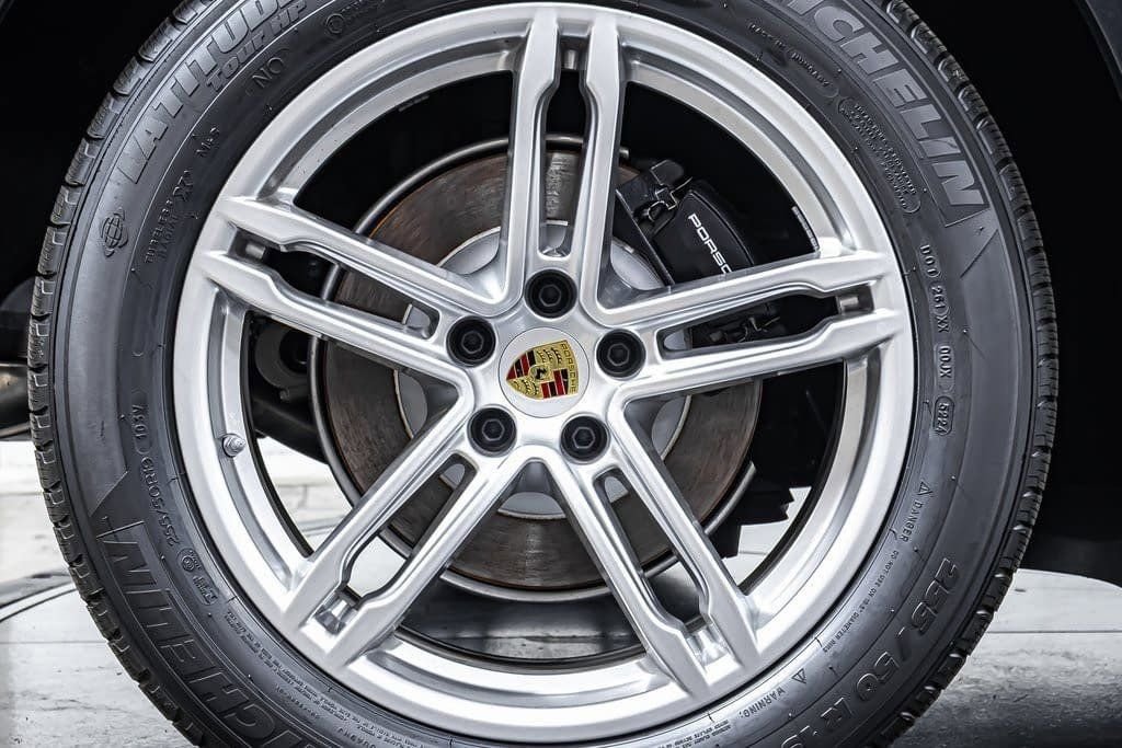 2025 Porsche Macan - Photo 23