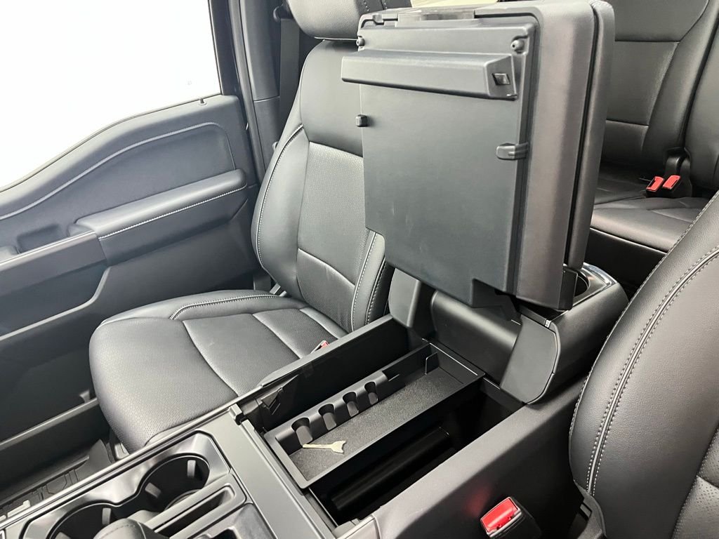 New 2026 Black Ford Lariat image 32