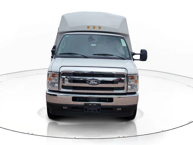 New 2027 Oxford White Ford Base image 2