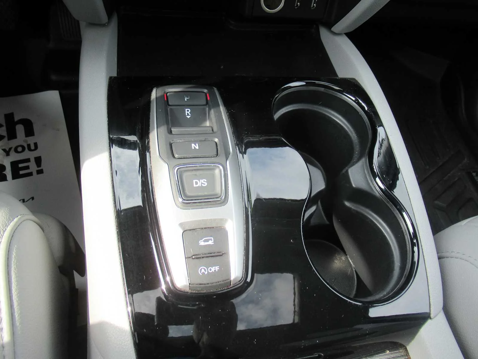 Used 2016 Black Forest Pearl Honda Touring image 27