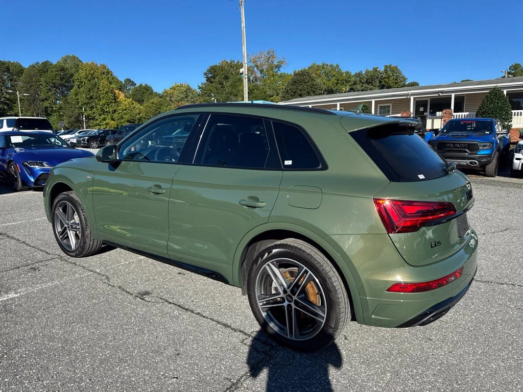Used 2022 Green Audi 55 Premium Plus image 3