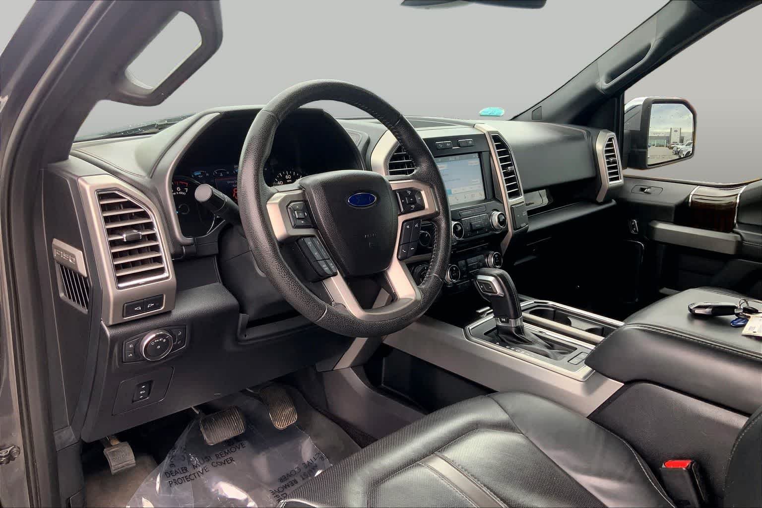 Used 2016 Magnetic Metallic Ford Platinum image 17