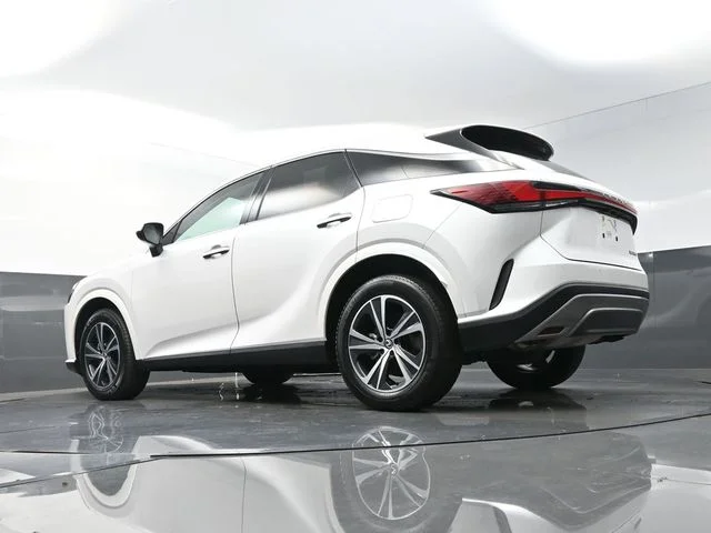 Used 2024 White Lexus 350 image 49