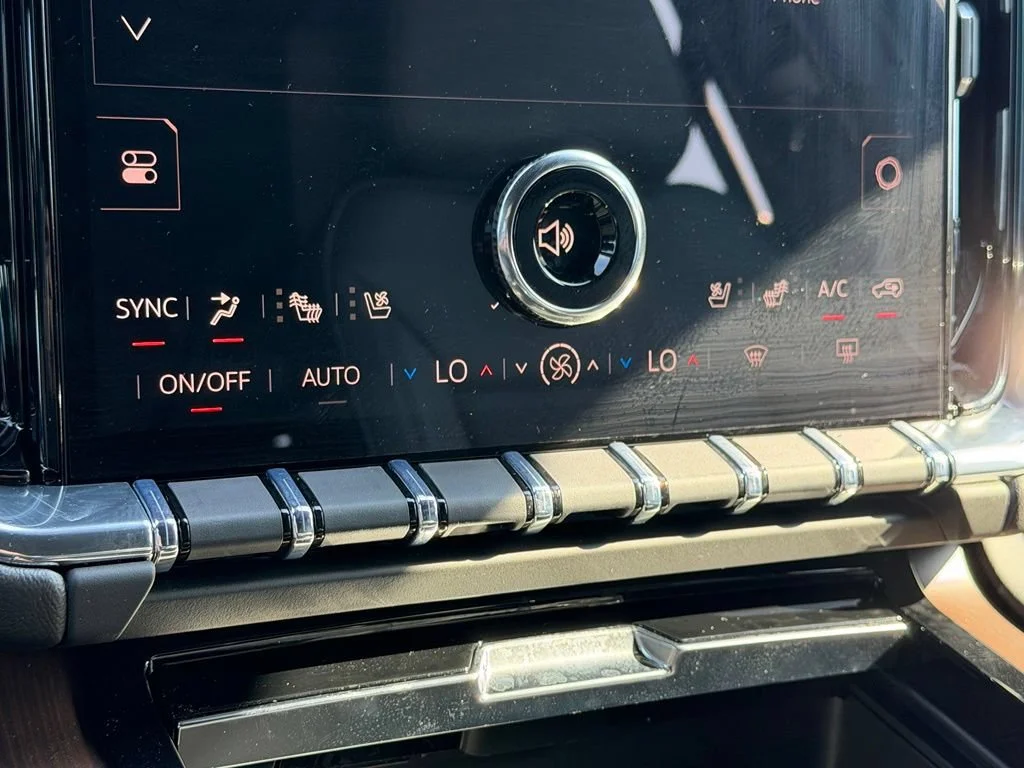 2026 GMC Yukon Denali - Photo 7