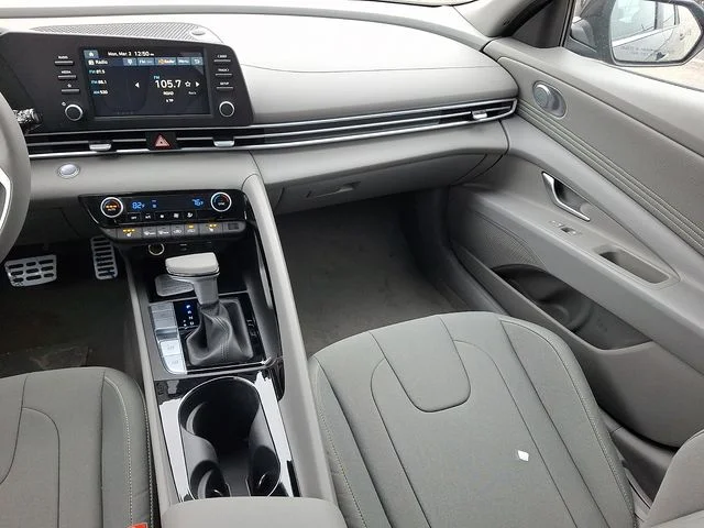 New 2026 Black Hyundai SEL Sport image 11