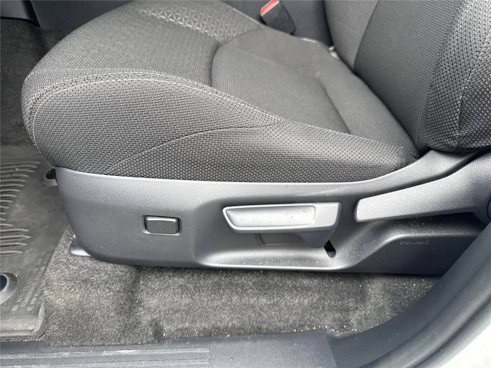 Used 2025 Ice Cap Toyota SR5 image 13