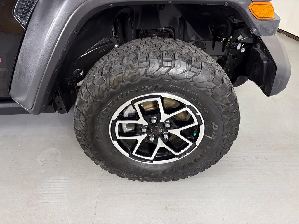 Used 2025 Black Jeep Rubicon image 10