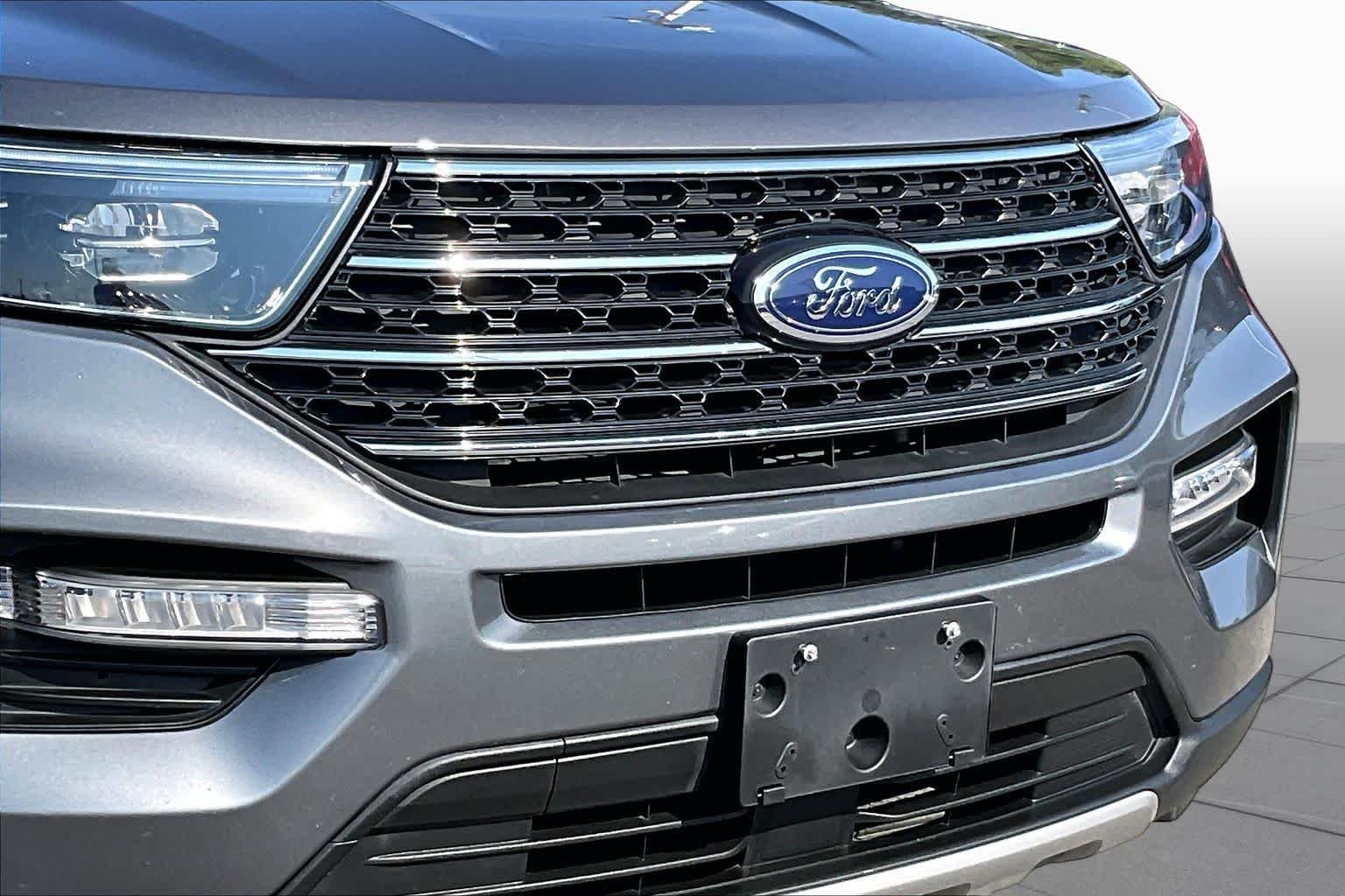 Used 2023 Carbonized Gray Metallic Ford XLT image 27