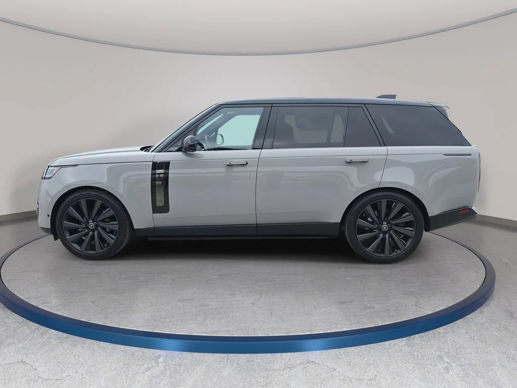 2025 Land Rover Range Rover SV - Photo 8