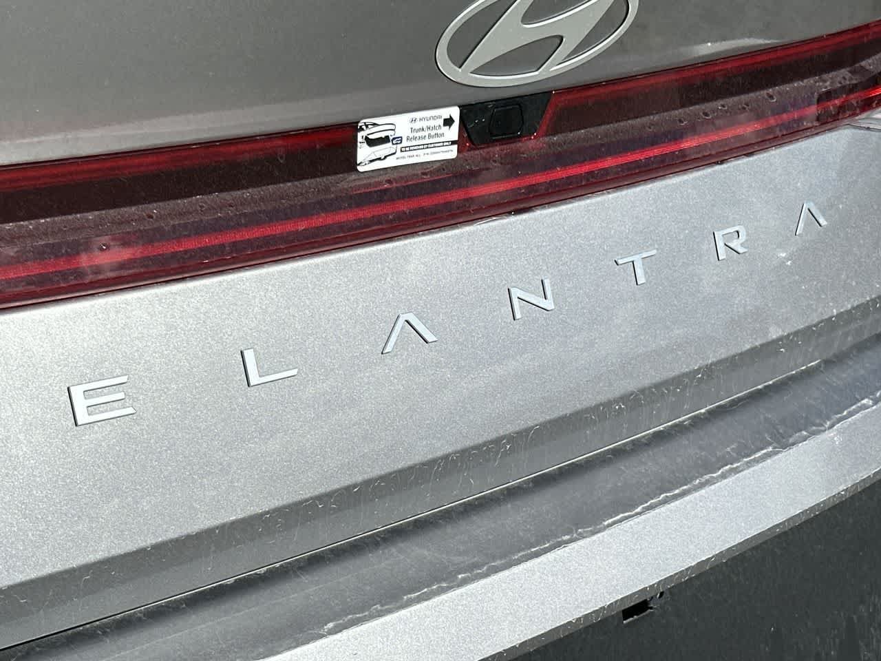 New 2026 Fluid Metal Hyundai SEL Sport Premium image 10