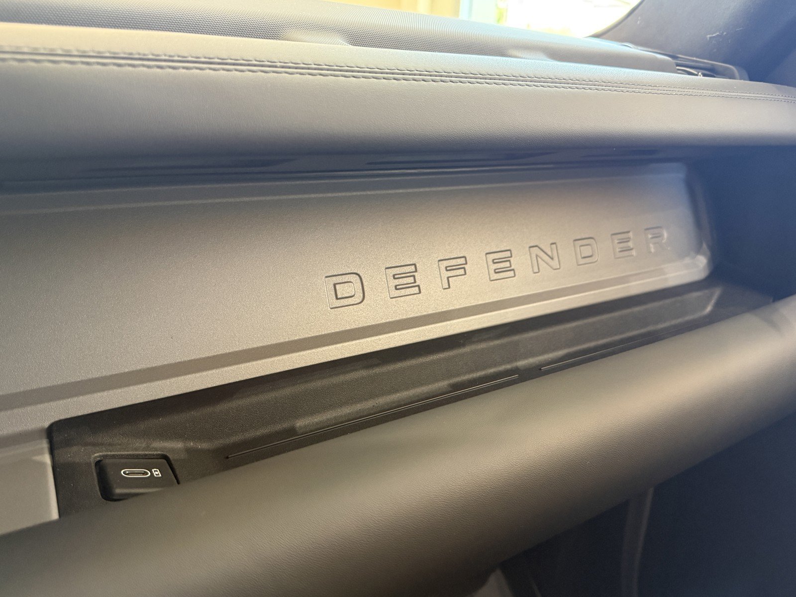 New 2026 Borasco Grey LAND ROVER OCTA image 25
