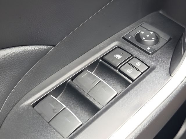 Used 2023  Toyota XLE image 17