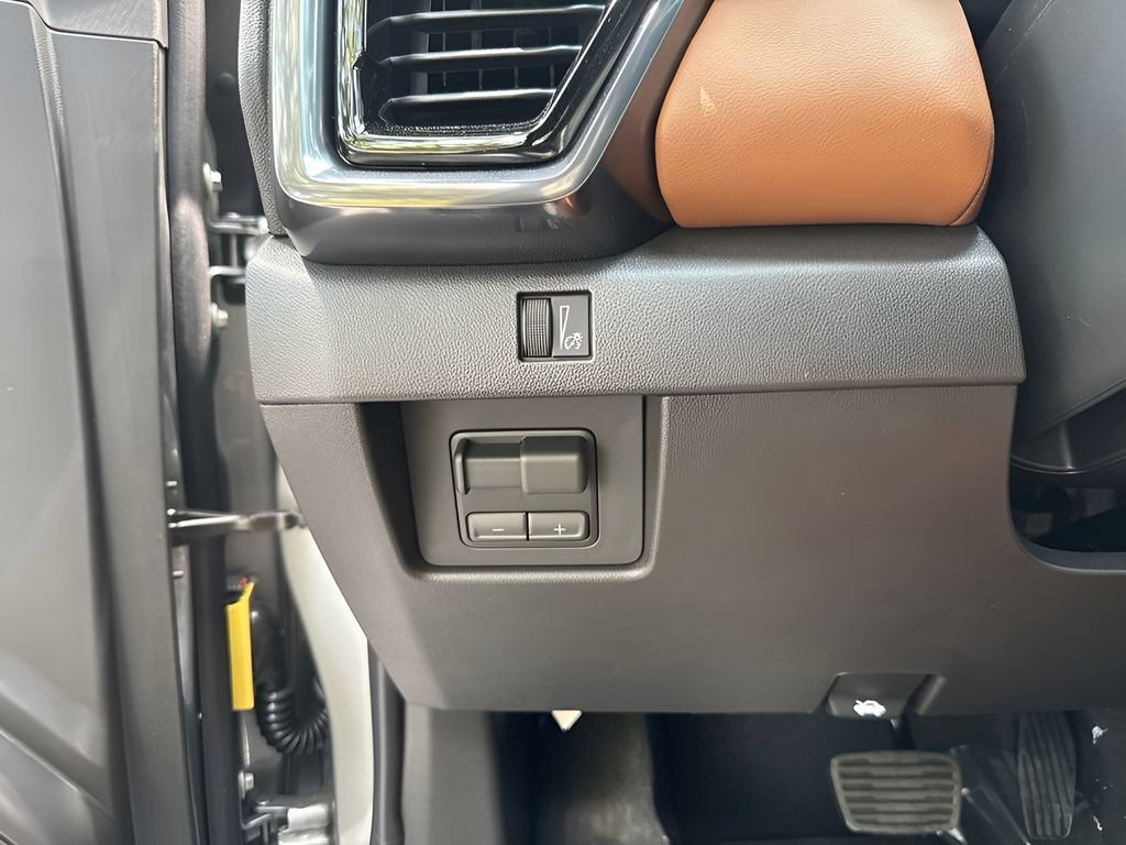 2026 GMC Canyon AT4 - Photo 18