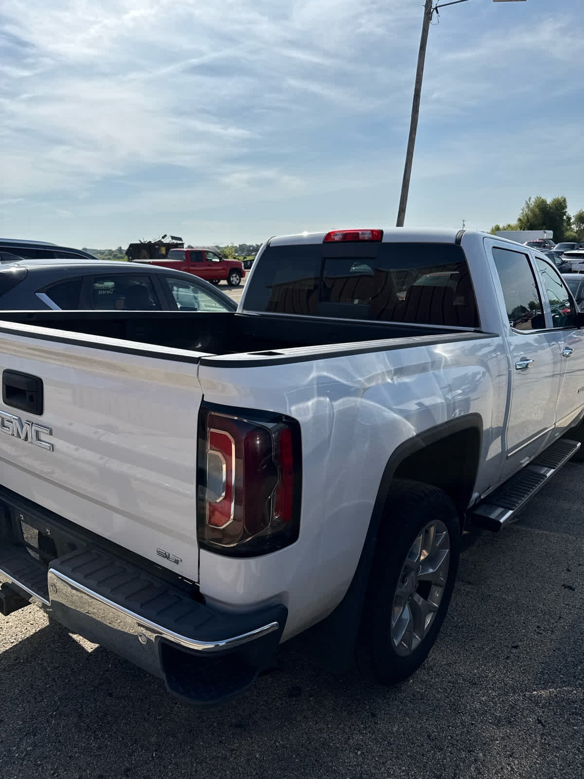 Used 2018 SUMMIT WHITE GMC SLT image 3