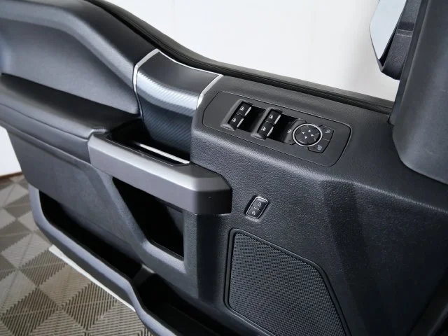Certified Used 2020 Silver Ford XLT image 28