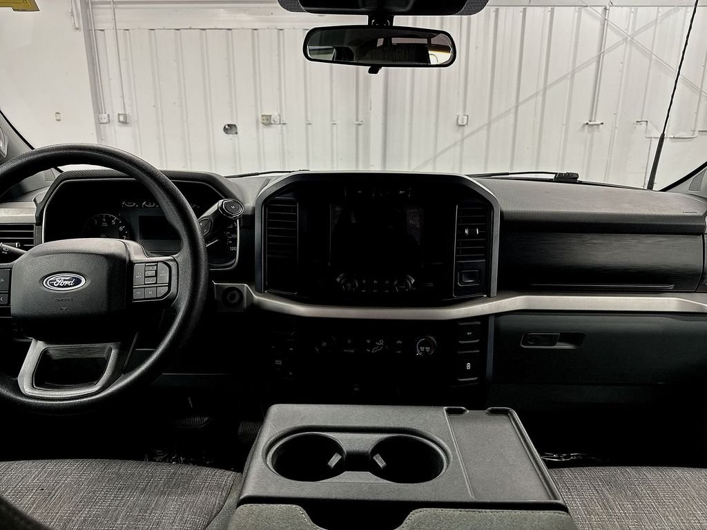 Used 2023 Silver Ford XLT image 18