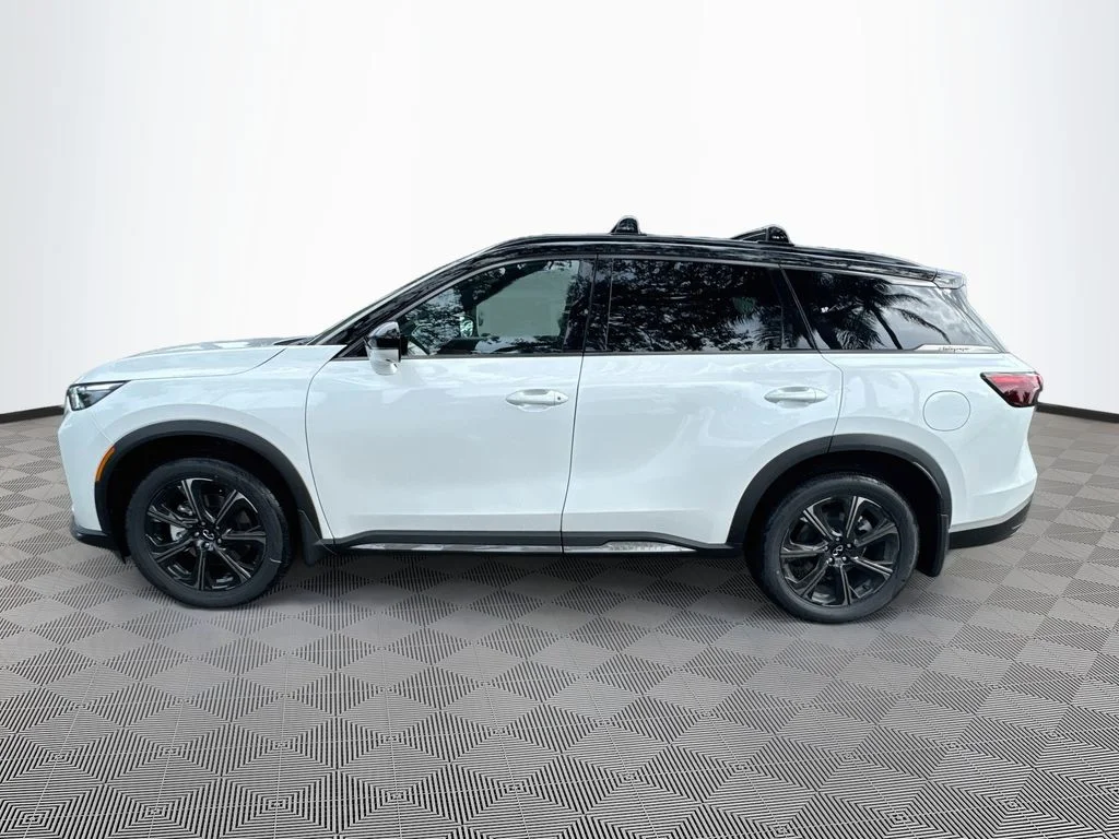 New 2027 2T RAD WHT INFINITI Autograph AWD image 8